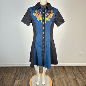 BoozeLeLe Under the Palmtree Chic Embroidered Button-Down Midi Dress M